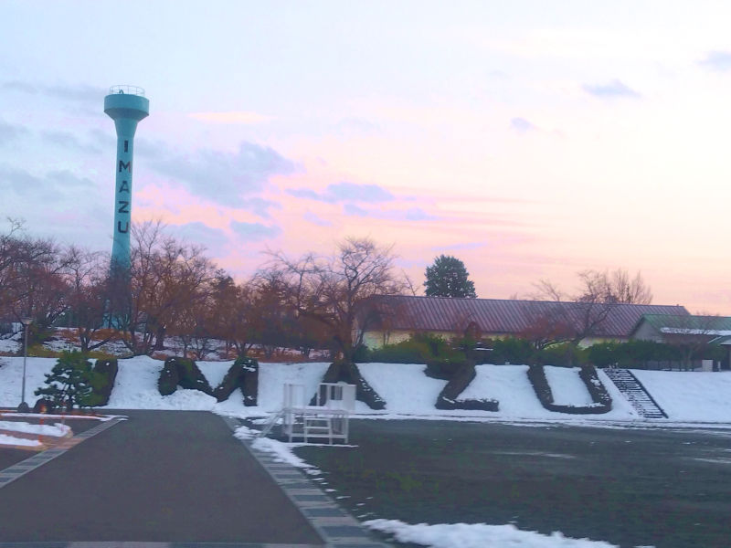 今津駐屯地の雪景色。